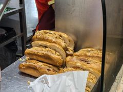 -Bánh Mì Huynh Hoa