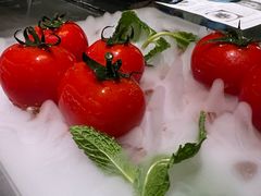 番茄脆菇沙拉-小大董·烤鸭(凤凰汇店)