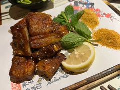 脆皮烤肉-马灯部落·西湖边的创意山景餐厅(虎跑动物园店)