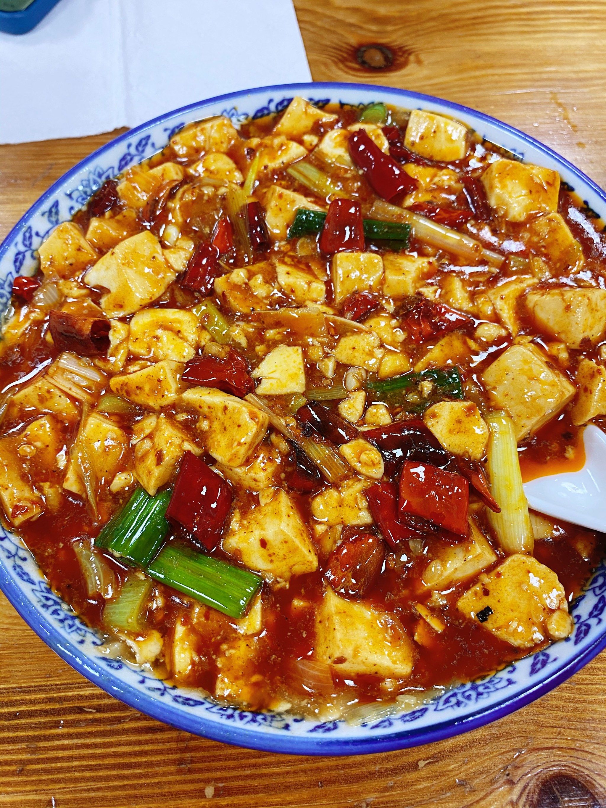 麻辣豆腐10元 米饭1元 西安这家重庆菜 绝!