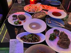-DEEP·美式餐吧(五棵松华熙LIVE店)