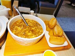 小油条配酸辣汤-味莊·青岛菜(石老人店)