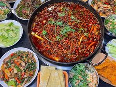 -鸿顺老铁锅美蛙鱼府(解放碑店)