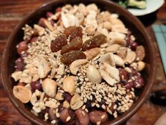 -八月美食小馆(银泰城总店)
