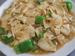 -东北菜冰城一家人