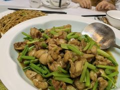 芹菜青蛙-新一家农家菜(华景新城店)