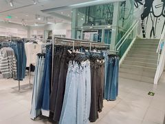 -H&M(鹏欣水游城店)