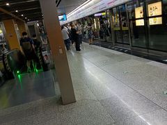 -红土地(地铁站)