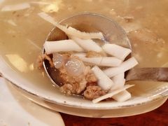 椰肉猪骨汤-竹林小屋(库塔店)