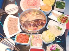 -唯爱KTV聚会餐厅(仙林东城汇店)