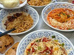 -李与白包子铺(桐梓林店)