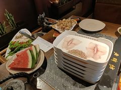 -老牌坊云南鱼豆花火锅(哈西万达店)