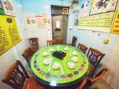 包厢-华哥新鲜猪精品美食