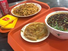 -牛一嘴·兰州牛肉面·大盘鸡(财富中心店)