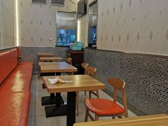 -白玉兰食品甜凤店(合生汇店)