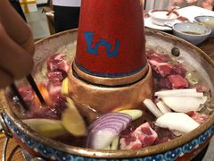-毛辣果·贵州红酸汤牛肉火锅(西单店)