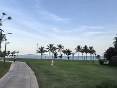 -三亚亚龙湾瑞吉酒店·宴悦Driftwood·游水海鲜·牛排·草坪·私人定制