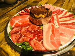 -哈哈碳都·牛肋条无限自助烤肉(台江万达店)