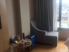 -铂逸梦秦酒店(横店梦幻谷店)