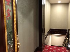 -碧中海汤泉汗蒸酒店