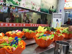 -亿富盛餐饮旋转小火锅(乐客城店)