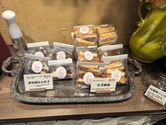 -乡田小墅(展览馆路JK FUN商城店)