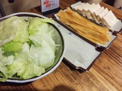 球生菜-毛辣果·贵州红酸汤牛肉火锅(西单店)