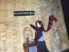 -九又四分之三站台哈利波特商店