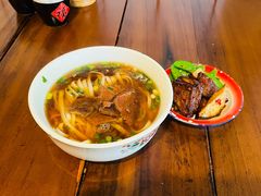 -矮子粉店1985·长沙米粉(湘春路店)