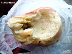 咖喱面包-金狮饼店(关闸马路店)