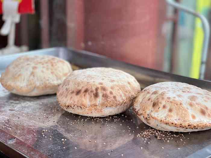 昭明李记红糖饼(北街店)-"去襄阳前查到了这家热门红糖饼,想着去北街.