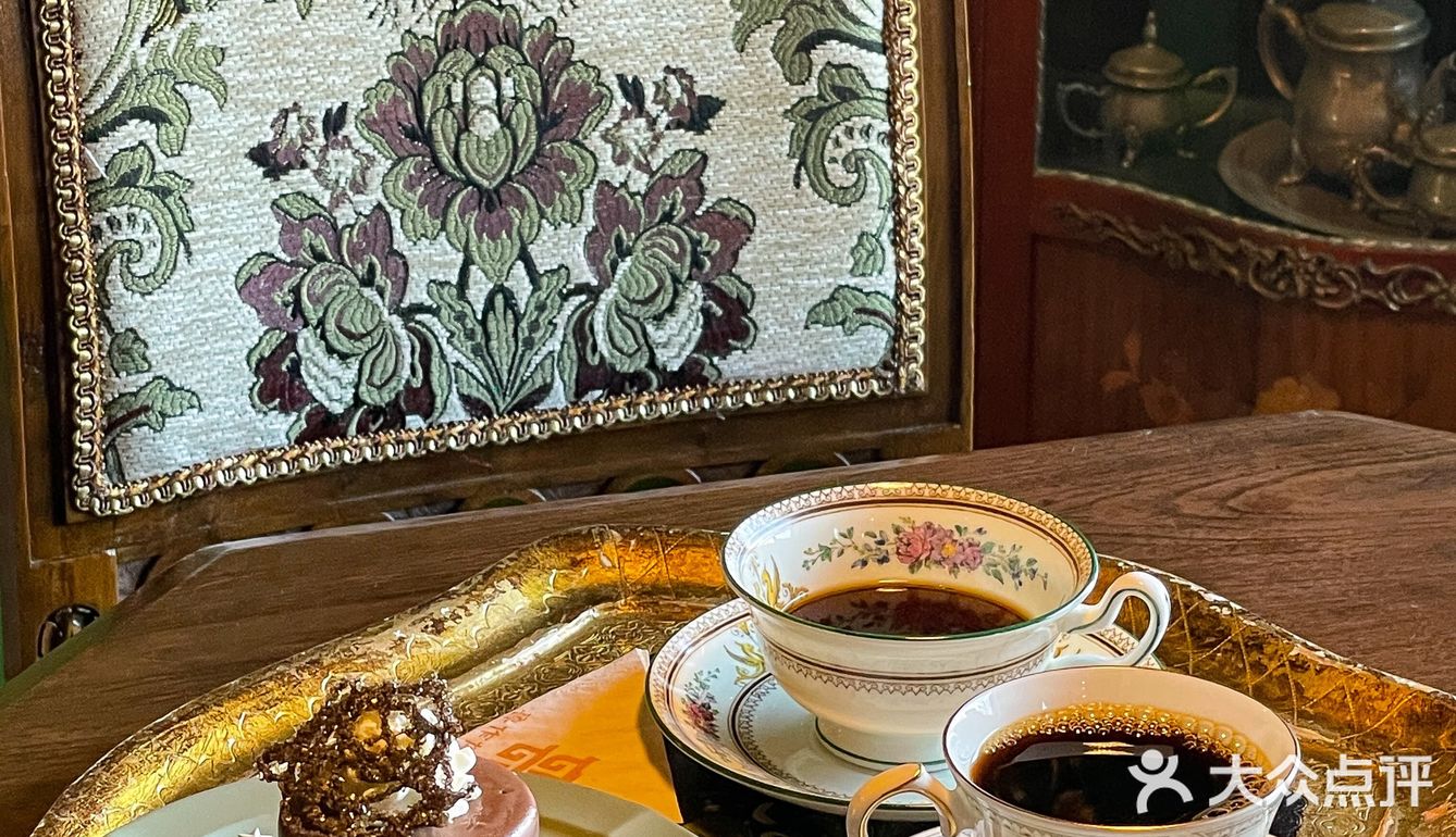 青岛最美海边中古博物咖啡厅☕一秒到布拉格