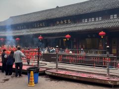 -峨眉山报国寺