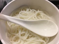 -花馬肆.云南过桥米线(汉神购物广场现场熬汤店)