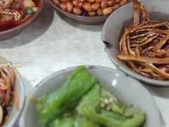 -董哥山城碗碗香(美专校街店)