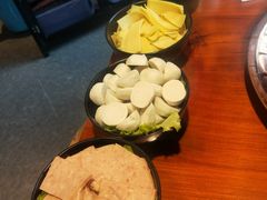 -炉小二铜锅牛蛙•川湘菜(三里屯店)