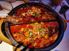 -鸣记脆皮烤鱼·海鲜烤鱼(三八广场店)