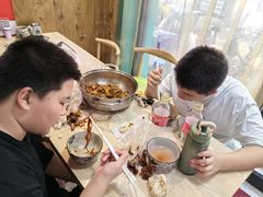 -内蒙焖面大盆骨餐馆(山大路店)