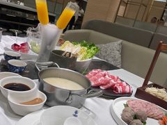 -红鼎豆捞·非遗鲍皇汤火锅(宝丰路店)