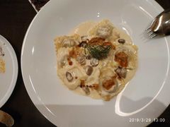-卡佩罗意大利餐厅及酒吧Al Cappello Trattoria