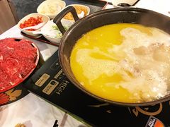 -鲜入围煮花胶鸡海鲜火锅