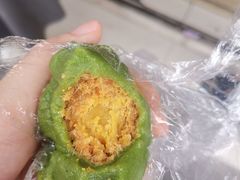 蛋黄肉松青团-许阿姨糕团店(南京总店)