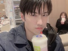 -奈雪的茶(湖滨银泰in77C区PRO店)