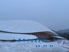 -亚布力新体委滑雪场