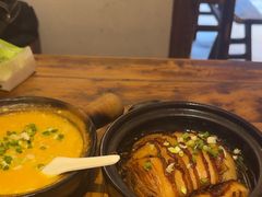 -有红鸡毛店·砂锅菜(抚琴夜市店)