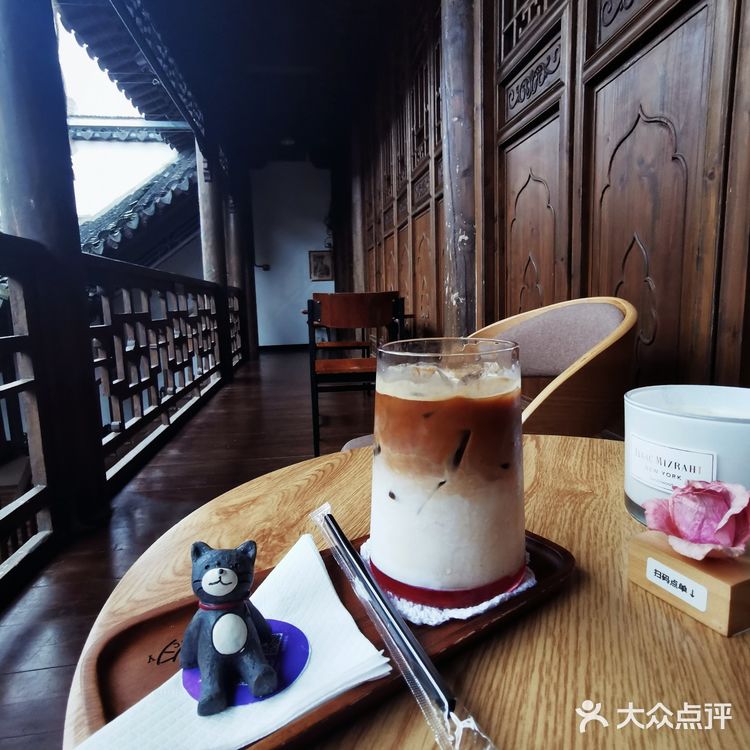 在这样的咖啡馆里感受着古今中外