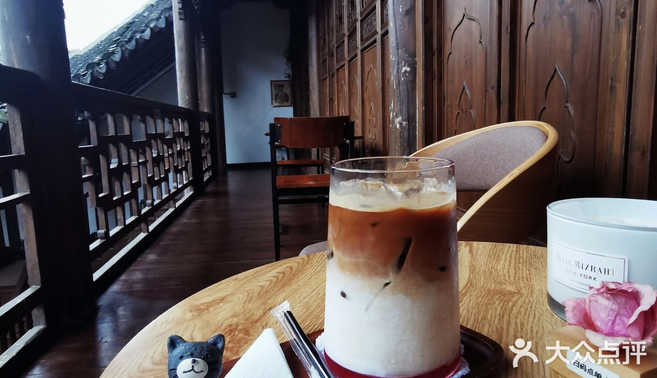 在这样的咖啡馆里感受着古今中外