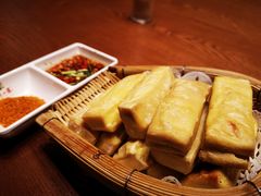 -老滇山寨•云南特色菜•地方菜•民族风情歌舞表演(金碧店)