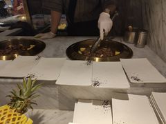 -雍和会海鲜姿造自助(湖东路店)