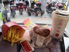 -麦当劳(虹梅路地铁站店)